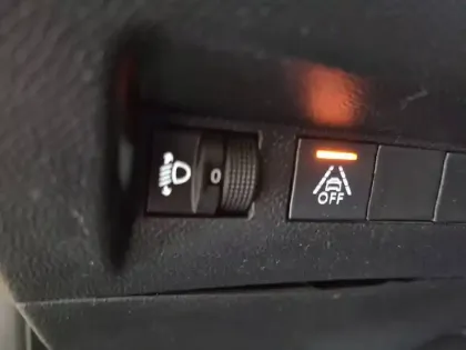 Photo 29 Peugeot 208  Electrique 50 kWh 136ch