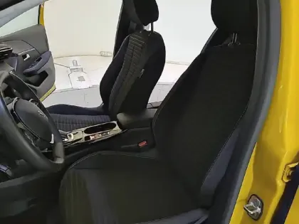 Photo 10 Peugeot 208  Electrique 50 kWh 136ch