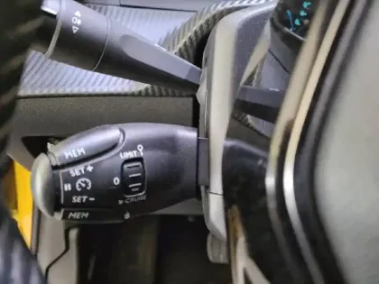 Photo 26 Peugeot 208  Electrique 50 kWh 136ch