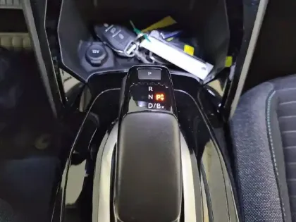 Photo 13 Peugeot 208  Electrique 50 kWh 136ch