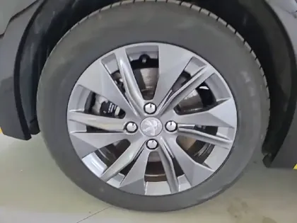 Photo 12 Peugeot 208  Electrique 50 kWh 136ch