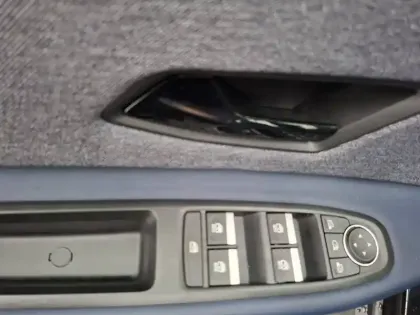 Photo 40 Renault 4 Renault  E-Tech Electrique 150 ch autonomie confort