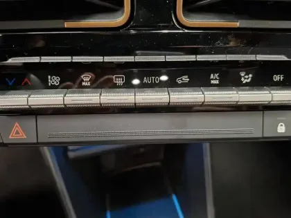 Photo 46 Renault 4 Renault  E-Tech Electrique 150 ch autonomie confort