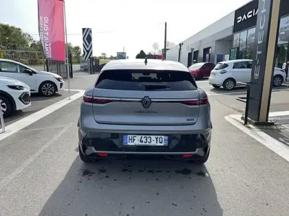 Photo 34 Renault Megane  E-Tech 220 ch autonomie confort