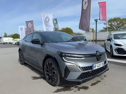 Photo 46 Renault Megane  E-Tech 220 ch autonomie confort