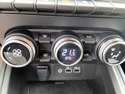 Photo 86 Renault Clio  E-Tech full hybrid 145 ch GSR2