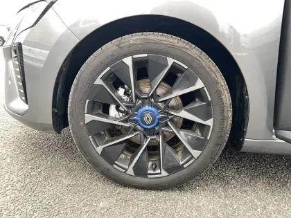 Photo 28 Renault Clio Gén. V (BJA) Ph2 esprit Alpine 5