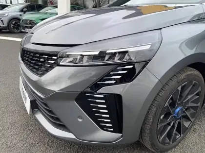 Photo 29 Renault Clio Gén. V (BJA) Ph2 esprit Alpine 5