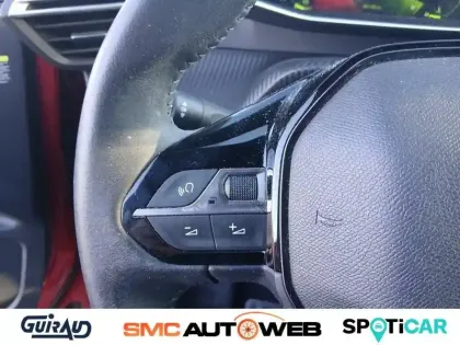 Photo 37 Peugeot 2008  PureTech 130 S&S BVM6