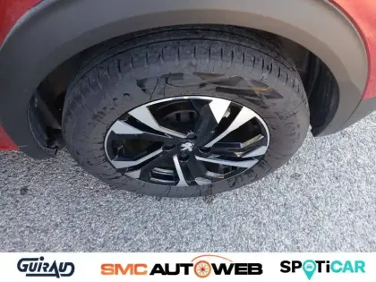 Photo 31 Peugeot 2008  PureTech 130 S&S BVM6