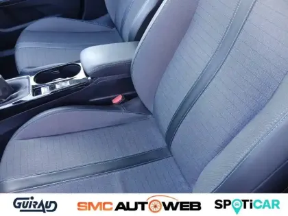 Photo 29 Peugeot 2008  PureTech 130 S&S BVM6