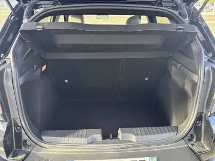 Photo 5 Fiat Grande Panda  T-Gen 3 1.2 Hybrid Turbo 110ch eDCT6