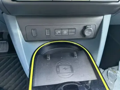 Photo 19 Fiat Grande Panda  T-Gen 3 1.2 Hybrid Turbo 110ch eDCT6