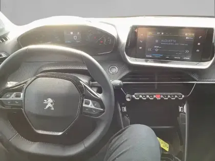 Photo 7 Peugeot 208  Electrique 50 kWh 136ch