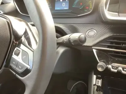 Photo 19 Peugeot 208  Electrique 50 kWh 136ch