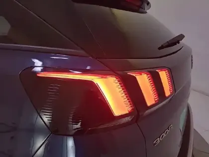 Photo 37 Peugeot 3008  BlueHDi 130ch S&S EAT8