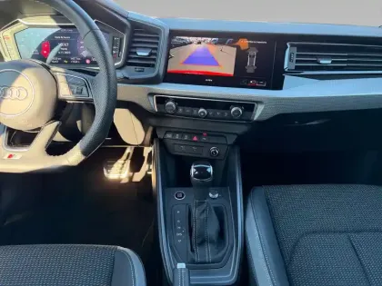 Photo 11 Audi A1  Sportback 30 TFSI 116 ch S tronic 7