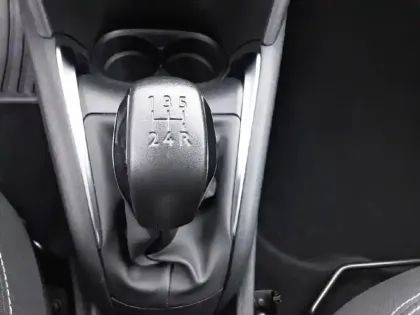 Photo 13 Peugeot 208  PureTech 82ch S&S BVM5