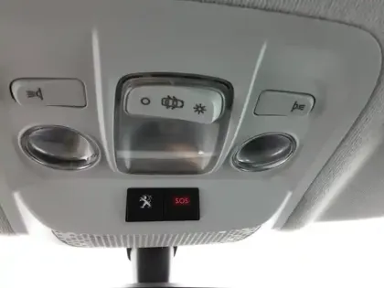 Photo 23 Peugeot 208  PureTech 82ch S&S BVM5