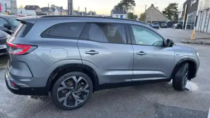 Photo 5 Renault Espace  E-Tech full hybrid 200 GSR2