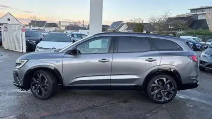 Photo 2 Renault Espace  E-Tech full hybrid 200 GSR2