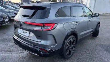 Photo 4 Renault Espace  E-Tech full hybrid 200 GSR2