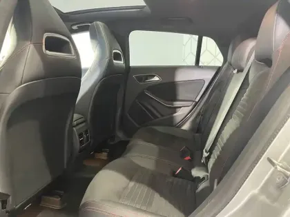 Photo 32 Mercedes CLA  Shooting Brake 200