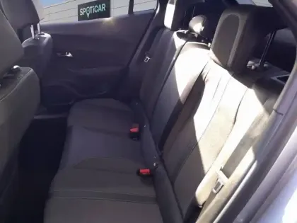 Photo 9 Peugeot 2008  PureTech 130 S&S BVM6