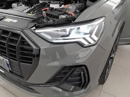 Photo 35 Audi Q3  45 TFSIe 245 ch S tronic 6