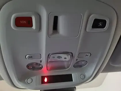 Photo 26 Peugeot 308  PureTech 130ch S&S EAT8