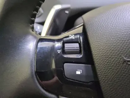 Photo 28 Peugeot 308  PureTech 130ch S&S EAT8