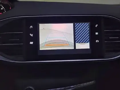 Photo 19 Peugeot 308  PureTech 130ch S&S EAT8