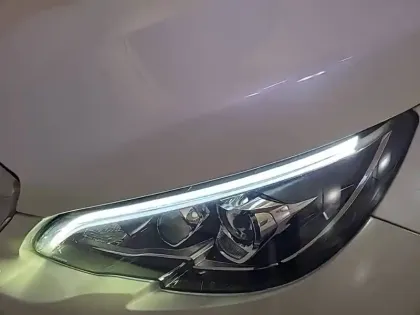 Photo 15 Peugeot 308  PureTech 130ch S&S EAT8