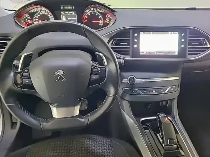 Photo 7 Peugeot 308  PureTech 130ch S&S EAT8