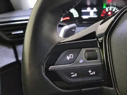 Photo 58 Peugeot 2008  BlueHDi 130 S&S EAT8