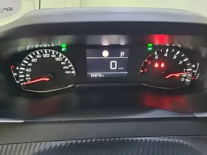 Photo 41 Peugeot 2008  BlueHDi 130 S&S EAT8