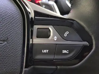 Photo 59 Peugeot 2008  BlueHDi 130 S&S EAT8