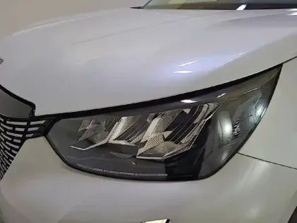 Photo 47 Peugeot 2008  BlueHDi 130 S&S EAT8