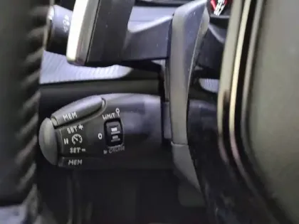 Photo 57 Peugeot 2008  BlueHDi 130 S&S EAT8