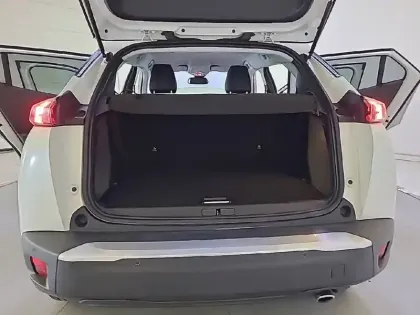 Photo 5 Peugeot 2008  BlueHDi 130 S&S EAT8