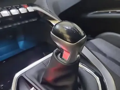 Photo 13 Peugeot 3008  1.2 Puretech 130ch S&S BVM6