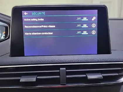 Photo 53 Peugeot 3008  1.2 Puretech 130ch S&S BVM6