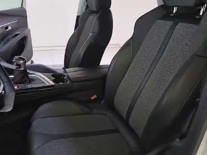 Photo 10 Peugeot 3008  1.2 Puretech 130ch S&S BVM6