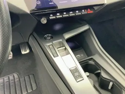 Photo 23 Peugeot 408  PureTech 130 ch S&S EAT8 GT