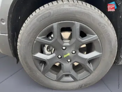 Photo 9 Jeep Avenger  1.2 Turbo T3 145ch MHEV Overland BVR6 4xe