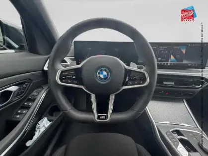Photo 11 BMW Serie 3 Série 3 330eA xDrive 292ch M Sport