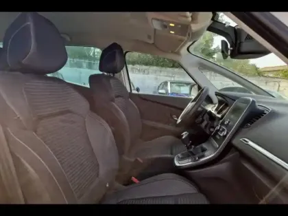 Photo 12 Renault Scenic  1.7 Blue dCi 120ch Zen - 20