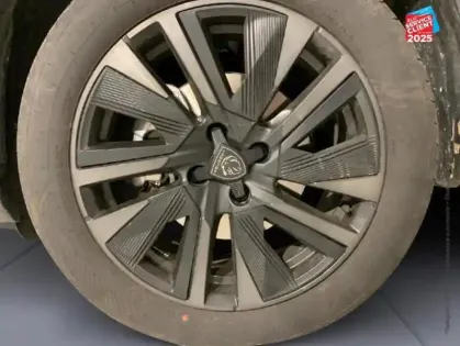 Photo 24 Peugeot 2008  1.2 Hybrid 145ch GT Exclusive e-DCS6