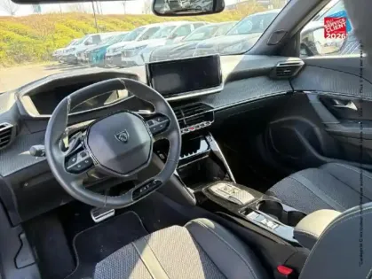 Photo 14 Peugeot 2008  1.2 Hybrid 145ch GT e-DCS6