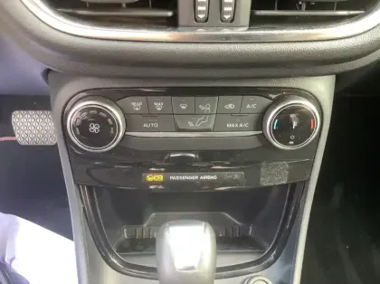 Photo 15 Ford Puma 1.0 EcoBoost 125 ch mHEV S&S Powershift ST-Line